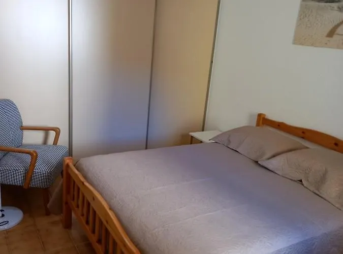 Helios 24, T2 Climatise, Parking, Terrasse, 500M Plage