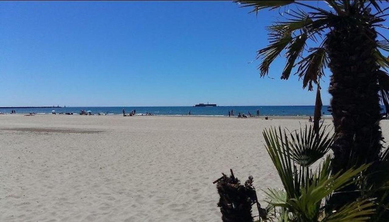 Helios 24, T2 Climatise, Parking, Terrasse, 500m *